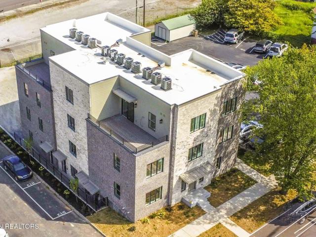 1911 Forest Ave 201