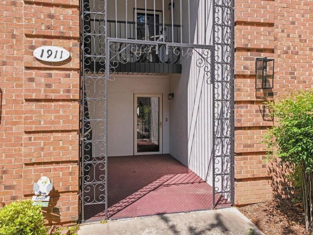 1911 Front Street # 3b