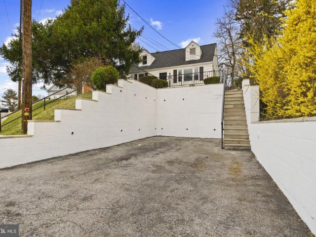 1911 Kernan Drive
