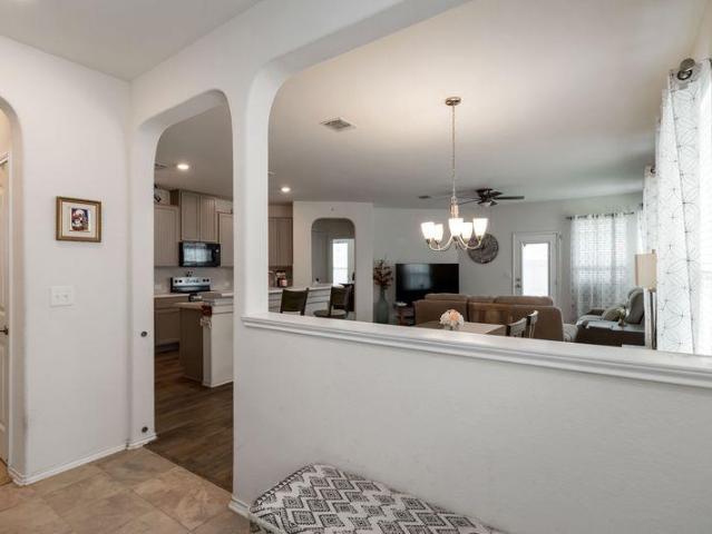 1911 Prickly Pear Dr