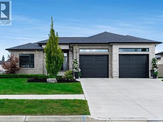 1912 Villa Canal, Kingsville, ON, N8Y 0G5 house for sale | Listing ID 26022 | Royal LePage