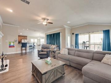 1913 Huron Drive