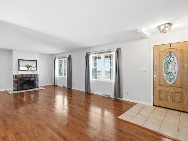 1913 lakeview dr