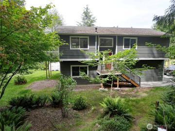 1924 & 1912 238th Avenue NE