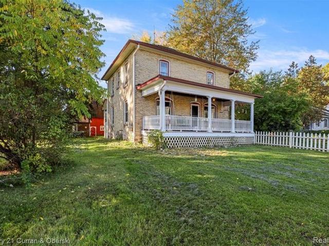 1926 E Broadway St, Mount Pleasant, MI 48858