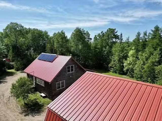 1926 Southside River Denys Rd. River Denys, NS, B0E 2Y0 hous.