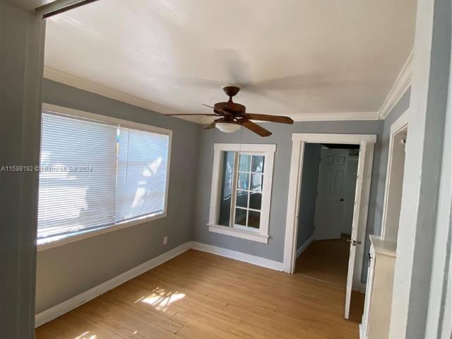 1927 Cleveland St, 2 beds, 1 full bath