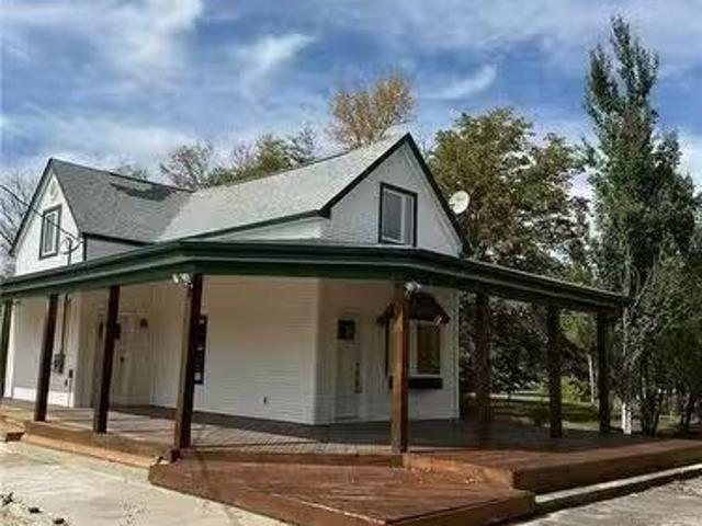 1928 Carriere Drive, St Adolphe, MB, R5A 1A2 house for sale.
