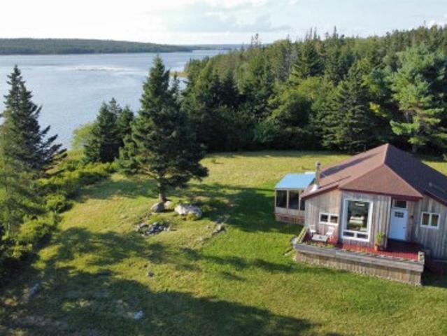 1928 East Sable Road, East Sable River, NS, B0T 1V0 house for sale | Listing ID 202621 | Royal LePage