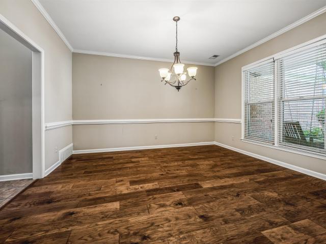 1928 shepards bush dr