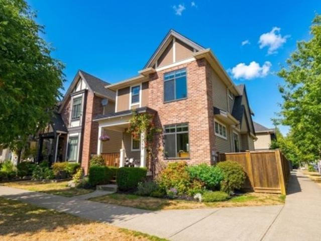1929 A Avenue, Surrey, BC, V4N 6K5 house for sale | Listing ID R3165 | Royal LePage
