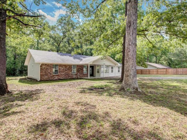 19200 Oaklawn Cove