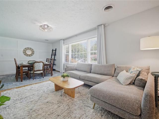 1920 Ames CIR W