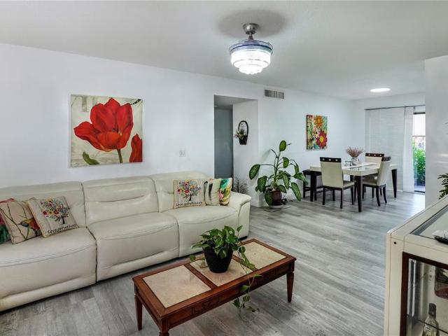 1920 E Edgewood Dr, Unit C5, Lakeland, FL 33803 | MLS #L4954