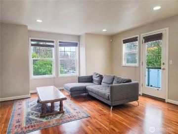1920 E Union St, Unit 104, Seattle, WA 98122 | MLS #2482
