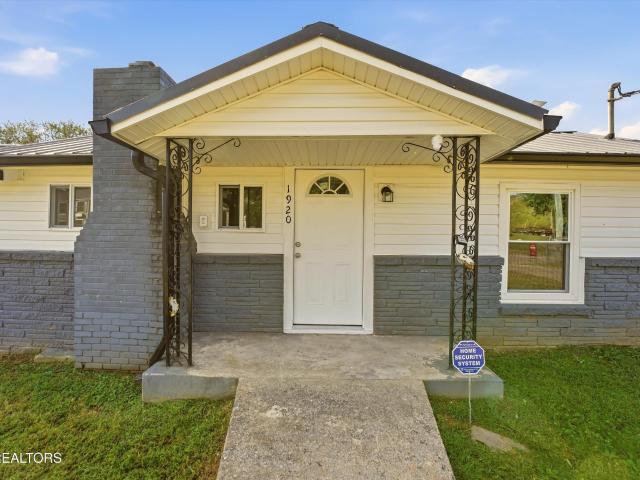 1920 Jourolman Ave