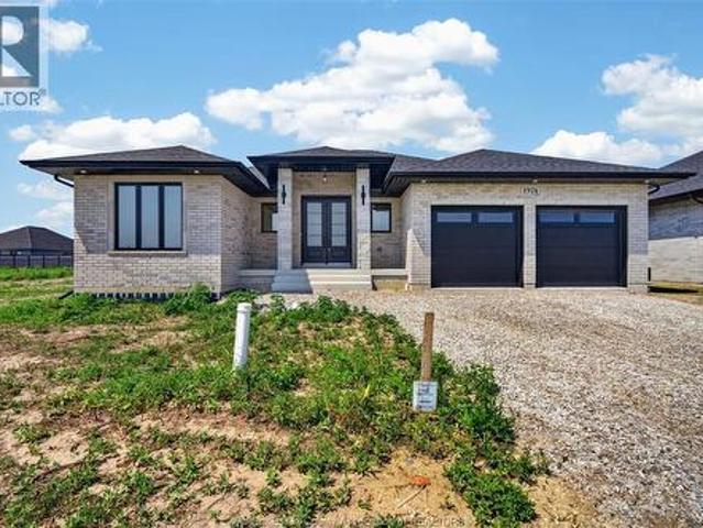 1920 Sannita Avenue, Kingsville, ON, N9Y 0G5 house for sale | Listing ID 26017 | Royal LePage