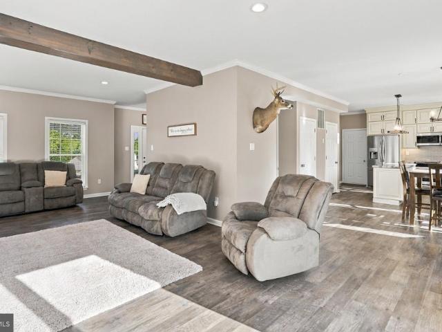 19214 Chippendale Circle
