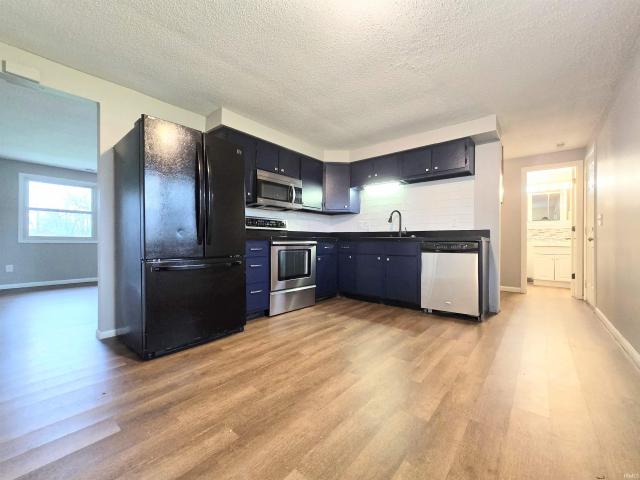 1921 Lathrop Drive