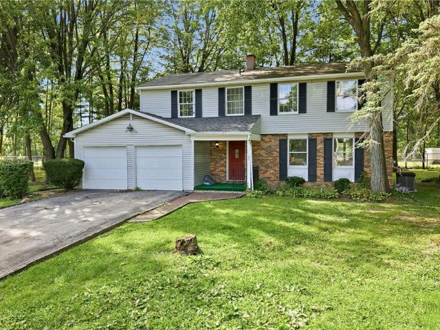 1922 Burr Oaks Court