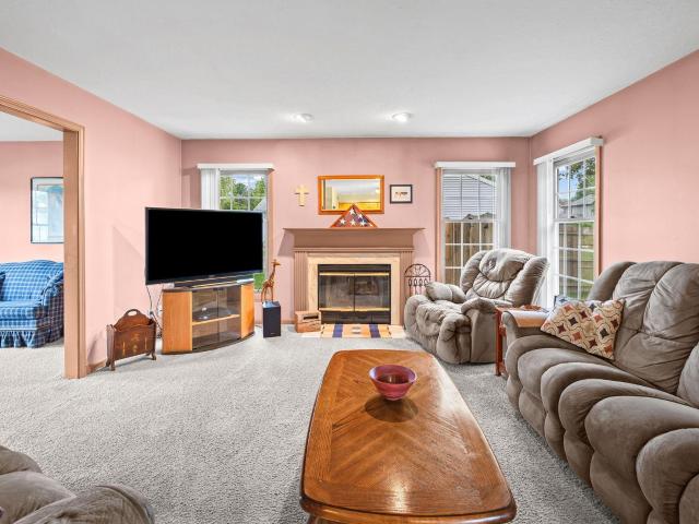 1922 Bayberry Lane
