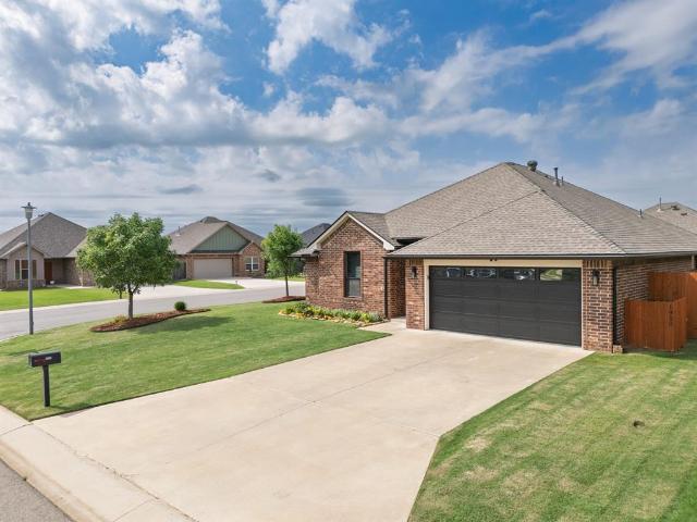 1922 Glenbrook Drive