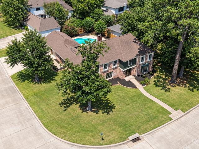 1922 Roanwood Drive