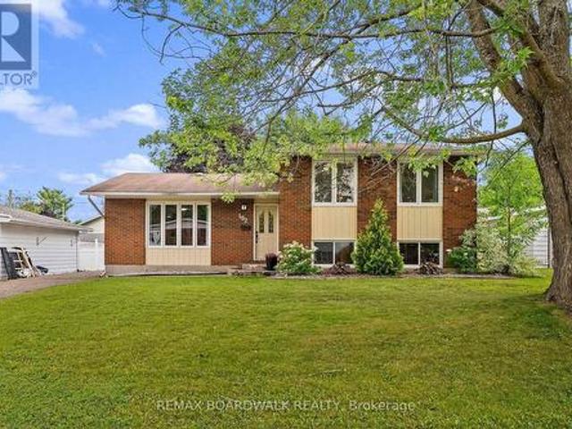 192 Allan Drive, Arnprior, ON, K7S 2S9 house for sale | Listing ID X13624 | Royal LePage
