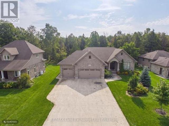 192 Birchwood Avenue, Kincardine, ON, N0G 2T0 house for sale | Listing ID X13739 | Royal LePage