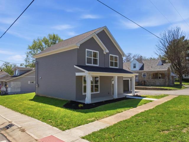 192 N Broadway Street