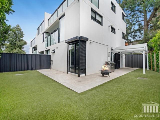 192sqm Sunny Home with Big Courtyard and Large Storage Cage