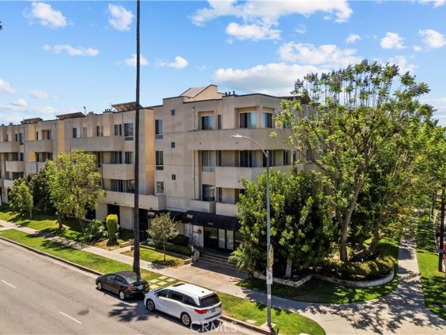19350 Sherman Way. 328