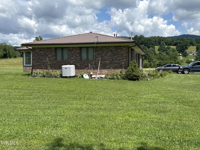 1935 East Stone Gap Road