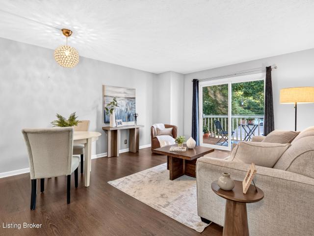 1935 Gardiner Ln E 80