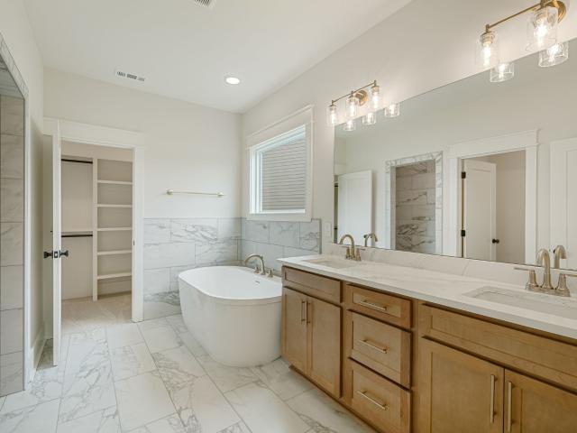 1938 Grace Johns Cir