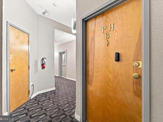 1939 Chestnut Street # 8B