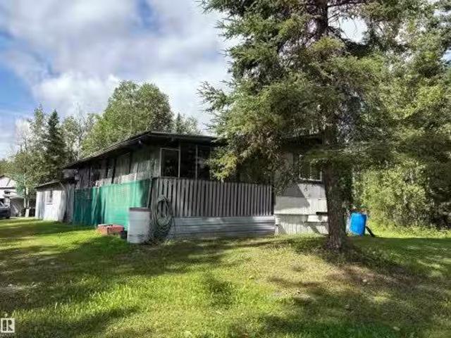 19302 Twp Rd 631B, Rural Thorhild County, AB, T0A 0M0 house.