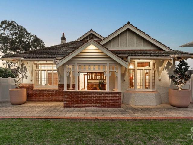 1930s Character home on two titles totalling 1254sqm