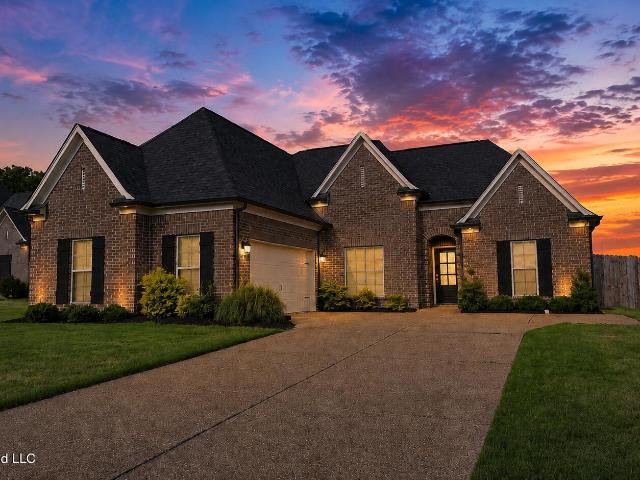 1932 Ava Drive