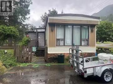 1932 Brilliant Road, Castlegar, BC, V1N 4K2 house for sale.