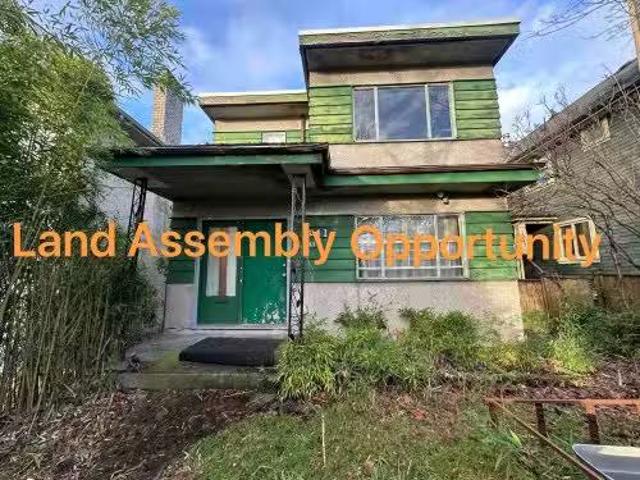 1933 Broadway E, Vancouver, BC, V5N 1W4 house for sale List.