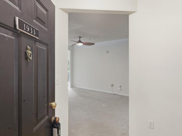 1933 Chatelain Way