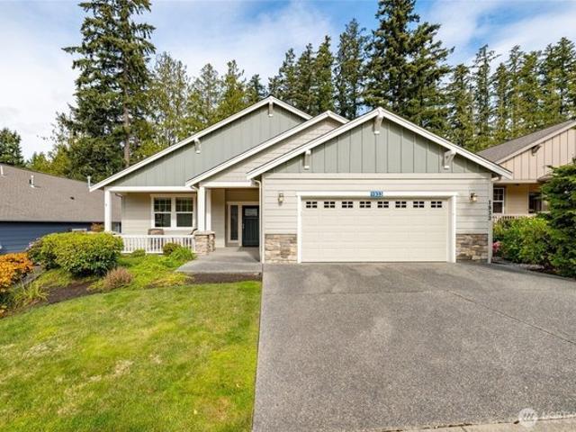 1933 Fraser Ave, Mount Vernon, WA 98274