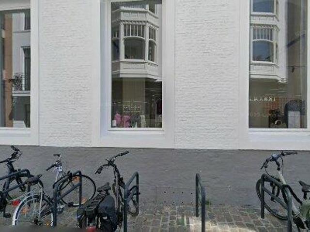 193 m2 apartment for rent in Kortrijk