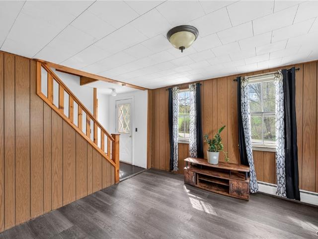 193 Newport Gray Road