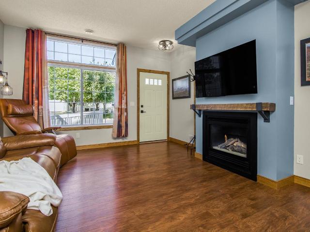 1944 Mockingbird Avenue