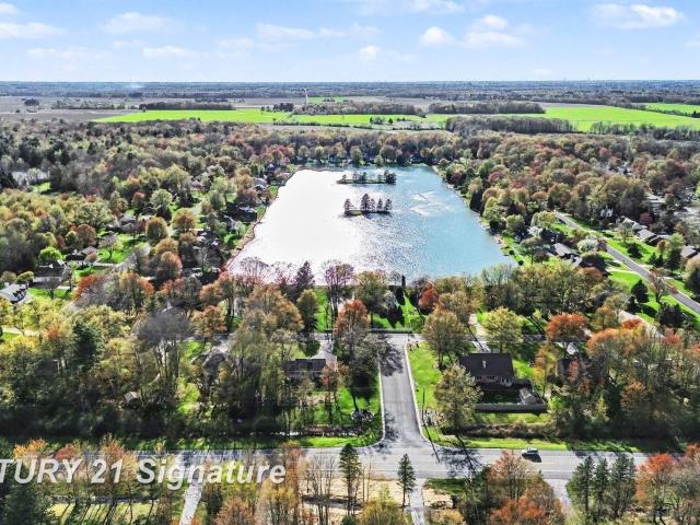 1944 E Lake Circle Drive