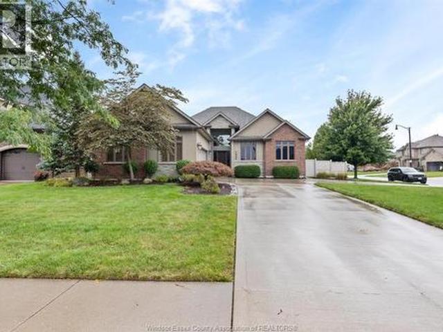 1945 Candlewood, Tecumseh, ON, N9K 1B5 house for sale | Listing ID 26022 | Royal LePage