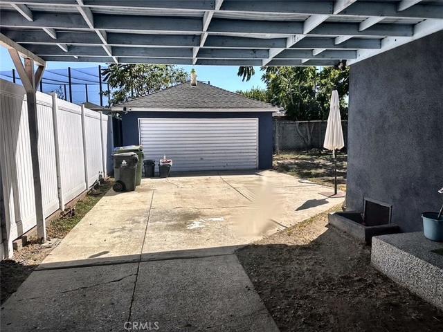 1946 W 95th