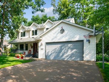 19402 Carson Circle NW
